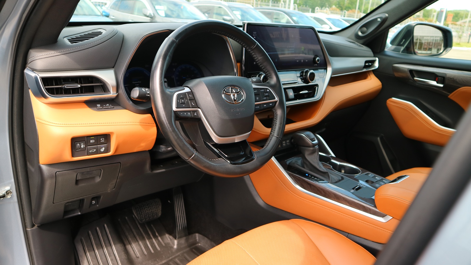 Toyota HIGHLANDER 2023 року з пробігом 104325 км, Універсал, Тойота Центр Київ "Автосаміт Укравто Столичне", м.Київ - 2363000 ГРН | Фото № 18