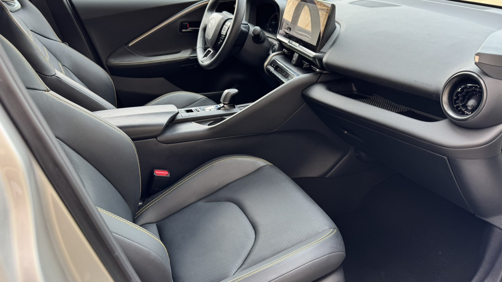 Toyota C-HR 2024 року з пробігом 38000 км, Хетчбек, Тойота Центр Київ "Автосаміт Укравто", м.Київ - 2013376 ГРН | Фото № 6