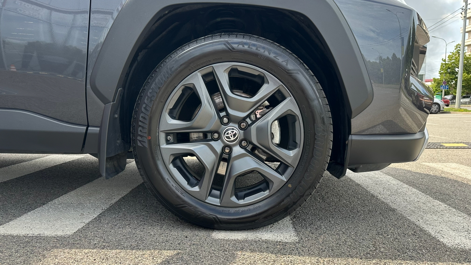 Toyota RAV4 2023 року, Універсал, Тойота Центр Харків "Артсіті", м.Харків | Фото № 16 Toyota RAV4 2023 року з пробігом 17183 км, Універсал, Тойота Центр Харків "Артсіті", м.Харків - 1975500 ГРН | Фото № 16