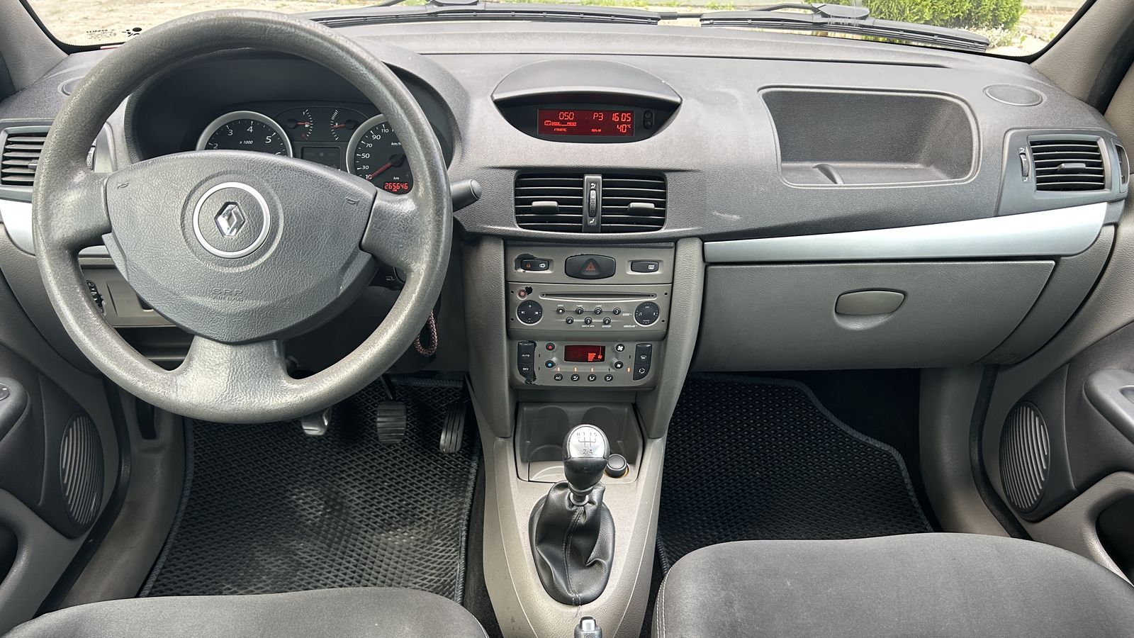 Інші авто RENAULT SYMBOL 2008 року з пробігом 265618 км, Седан, Тойота Центр Чернівці "Олімп-Моторс", м.Чернівці - 155000 ГРН | Фото № 8