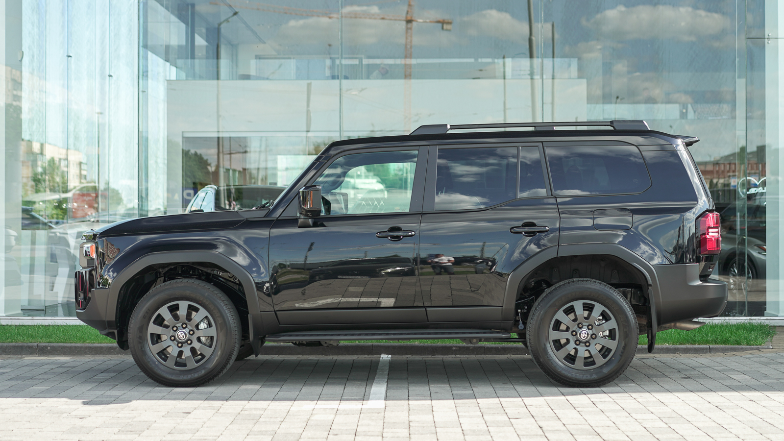 Toyota LAND CRUISER PRADO 2025 року, Універсал, Лексус Львів, м.Львів | Фото № 3 Toyota LAND CRUISER PRADO 2025 року з пробігом 35144 км, Універсал, Лексус Львів, м.Львів - 2818750 ГРН | Фото № 3