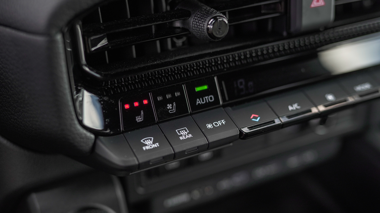 Toyota LAND CRUISER PRADO 2025 року, Універсал, Лексус Львів, м.Львів | Фото № 30 Toyota LAND CRUISER PRADO 2025 року з пробігом 35144 км, Універсал, Лексус Львів, м.Львів - 2818750 ГРН | Фото № 30