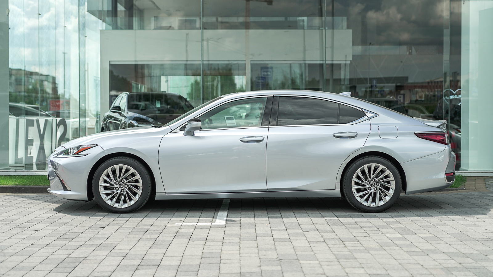 Lexus ES 2022 року, Седан, Лексус Львів, м.Львів | Фото № 3 Lexus ES 2022 року з пробігом 120920 км, Седан, Лексус Львів, м.Львів - 1849100 ГРН | Фото № 3
