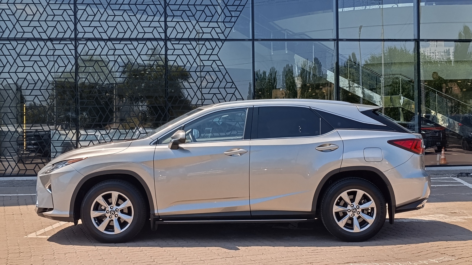 Lexus RX 2019 року, Універсал, Лексус Київ Захід, м.Київ | Фото № 3 Lexus RX 2019 року з пробігом 103405 км, Універсал, Лексус Київ Захід, м.Київ - 1500000 ГРН | Фото № 3