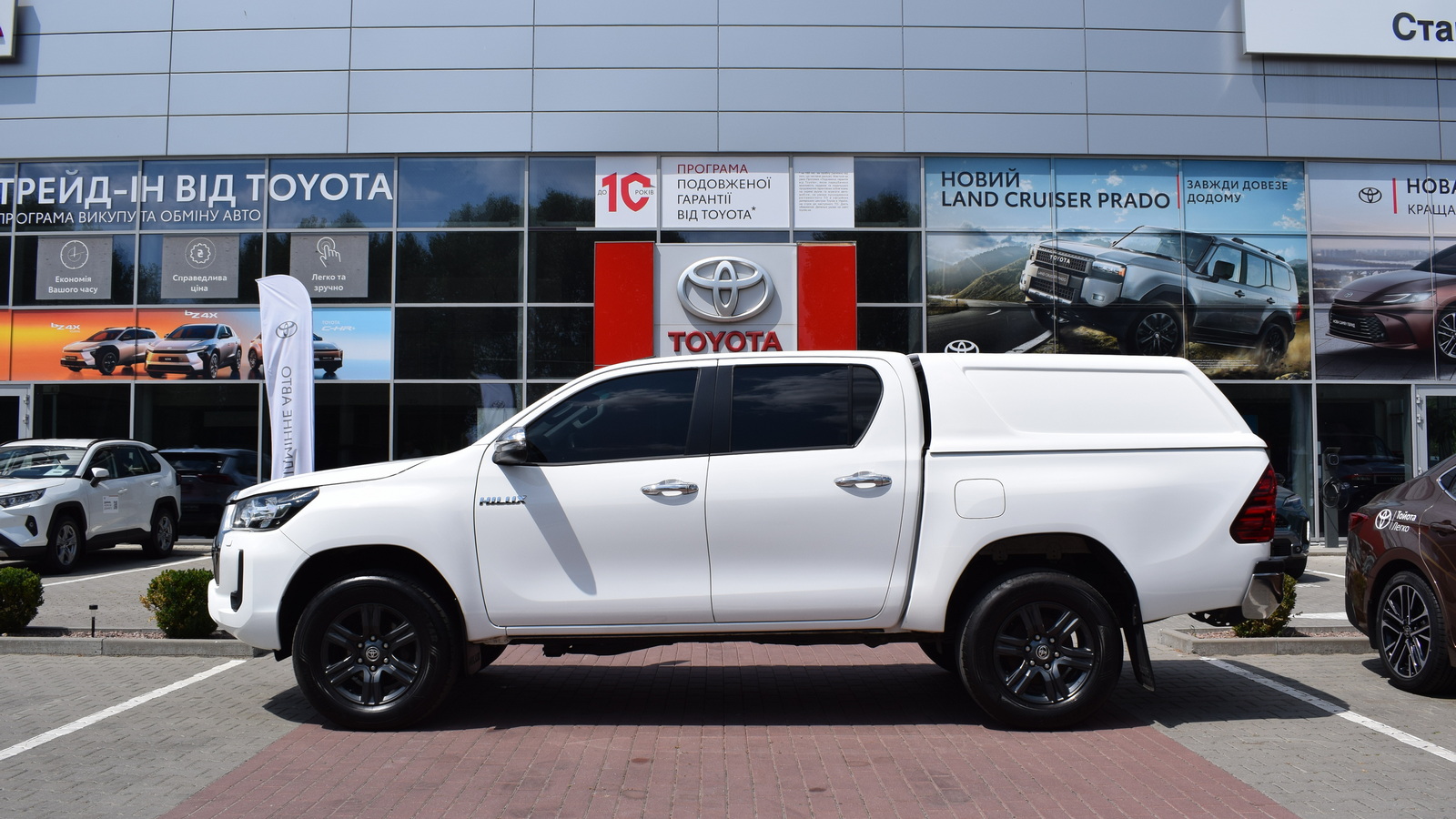 Toyota HILUX 2023 року, Універсал, Тойота Центр Житомир "Стар - Кар", м.Житомир | Фото № 3 Toyota HILUX 2023 року з пробігом 189400 км, Універсал, Тойота Центр Житомир "Стар - Кар", м.Житомир - 1674375 ГРН | Фото № 3