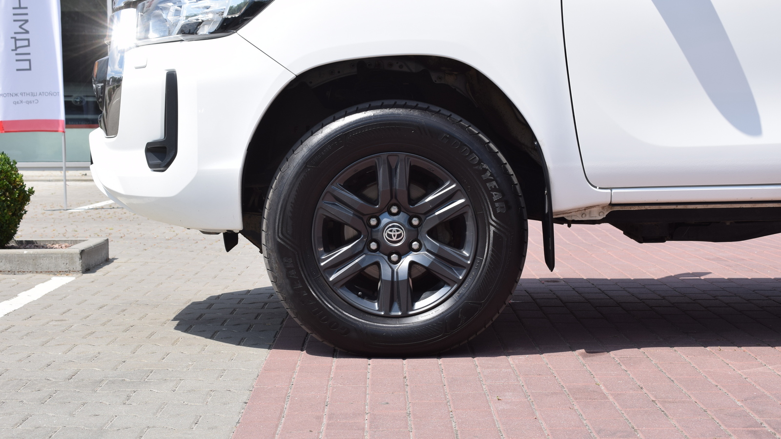 Toyota HILUX 2023 року, Універсал, Тойота Центр Житомир "Стар - Кар", м.Житомир | Фото № 16 Toyota HILUX 2023 року з пробігом 189400 км, Універсал, Тойота Центр Житомир "Стар - Кар", м.Житомир - 1674375 ГРН | Фото № 16