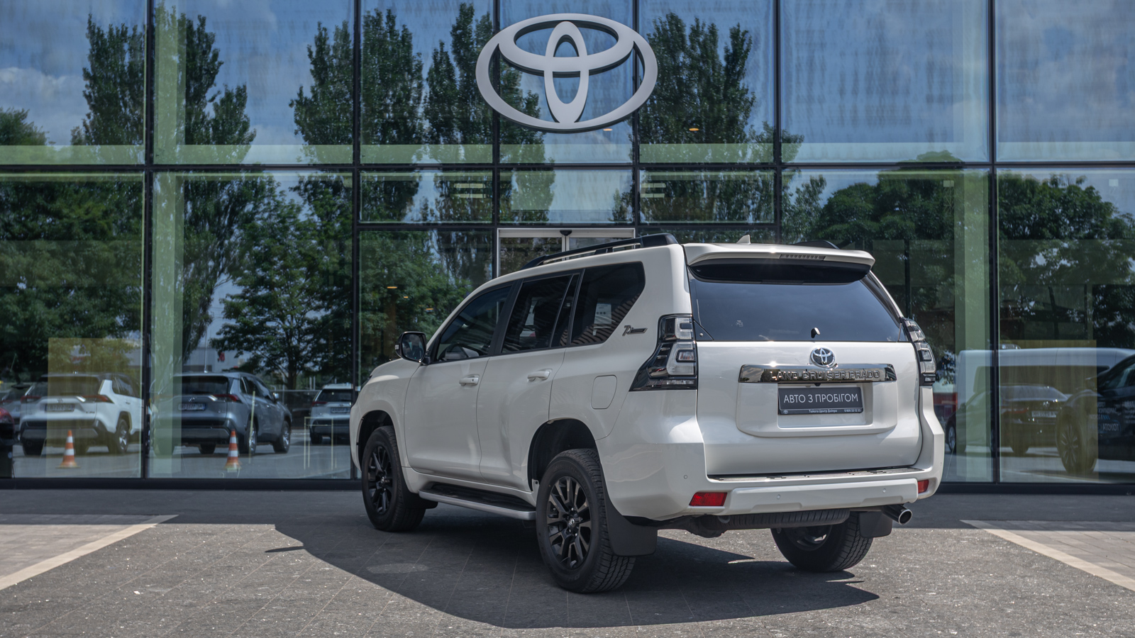 Toyota LAND CRUISER PRADO 2022 року, Універсал, Тойота Центр Дніпро "Алмаз Мотор" на Запорізькому шосе, м.Дніпро | Фото № 2 Toyota LAND CRUISER PRADO 2022 року з пробігом 10721 км, Універсал, Тойота Центр Дніпро "Алмаз Мотор" на Запорізькому шосе, м.Дніпро - 2475000 ГРН | Фото № 2