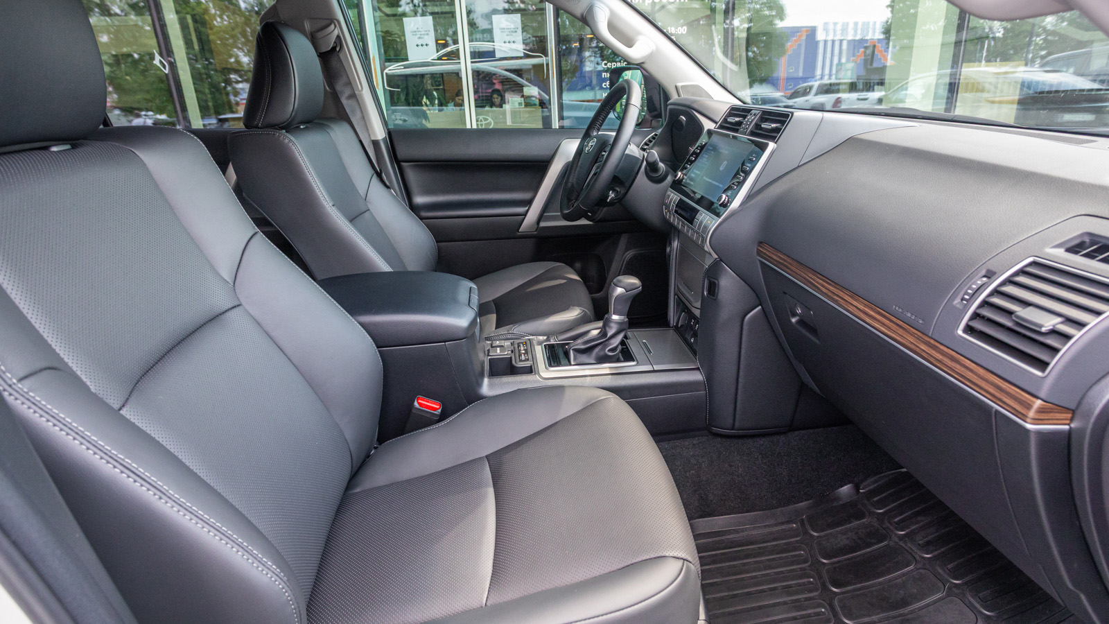 Toyota LAND CRUISER PRADO 2022 року, Універсал, Тойота Центр Дніпро "Алмаз Мотор" на Запорізькому шосе, м.Дніпро | Фото № 6 Toyota LAND CRUISER PRADO 2022 року з пробігом 10721 км, Універсал, Тойота Центр Дніпро "Алмаз Мотор" на Запорізькому шосе, м.Дніпро - 2475000 ГРН | Фото № 6