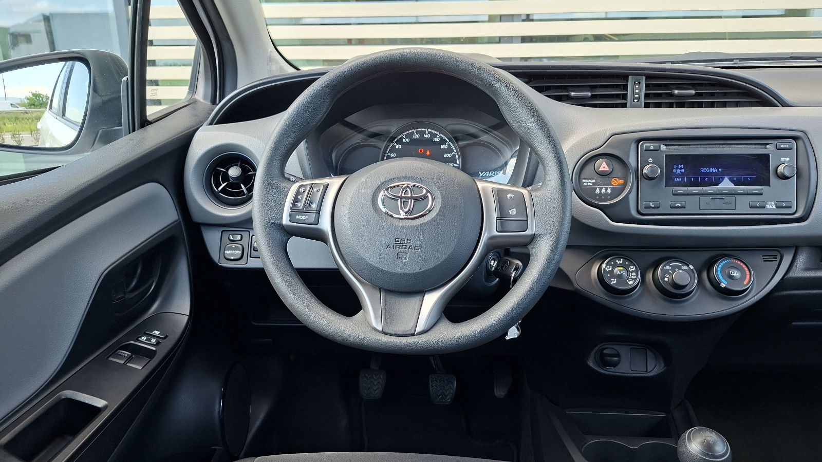 Toyota YARIS 2018 року, Хетчбек, Тойота Центр Ужгород "Карат Мотор", м.Ужгород | Фото № 9 Toyota YARIS 2018 року з пробігом 72250 км, Хетчбек, Тойота Центр Ужгород "Карат Мотор", м.Ужгород - 475000 ГРН | Фото № 9
