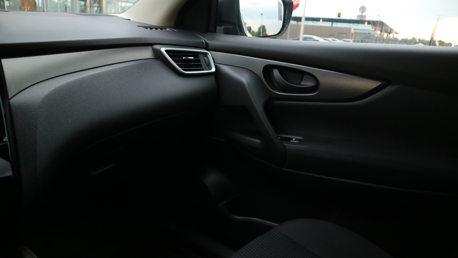 Інші авто NISSAN QASHQAI 2019 року, Хетчбек, Тойота Центр Київ "Автосаміт Укравто Столичне", м.Київ | Фото № 17 Інші авто NISSAN QASHQAI 2019 року з пробігом 93244 км, Хетчбек, Тойота Центр Київ "Автосаміт Укравто Столичне", м.Київ - 830000 ГРН | Фото № 17