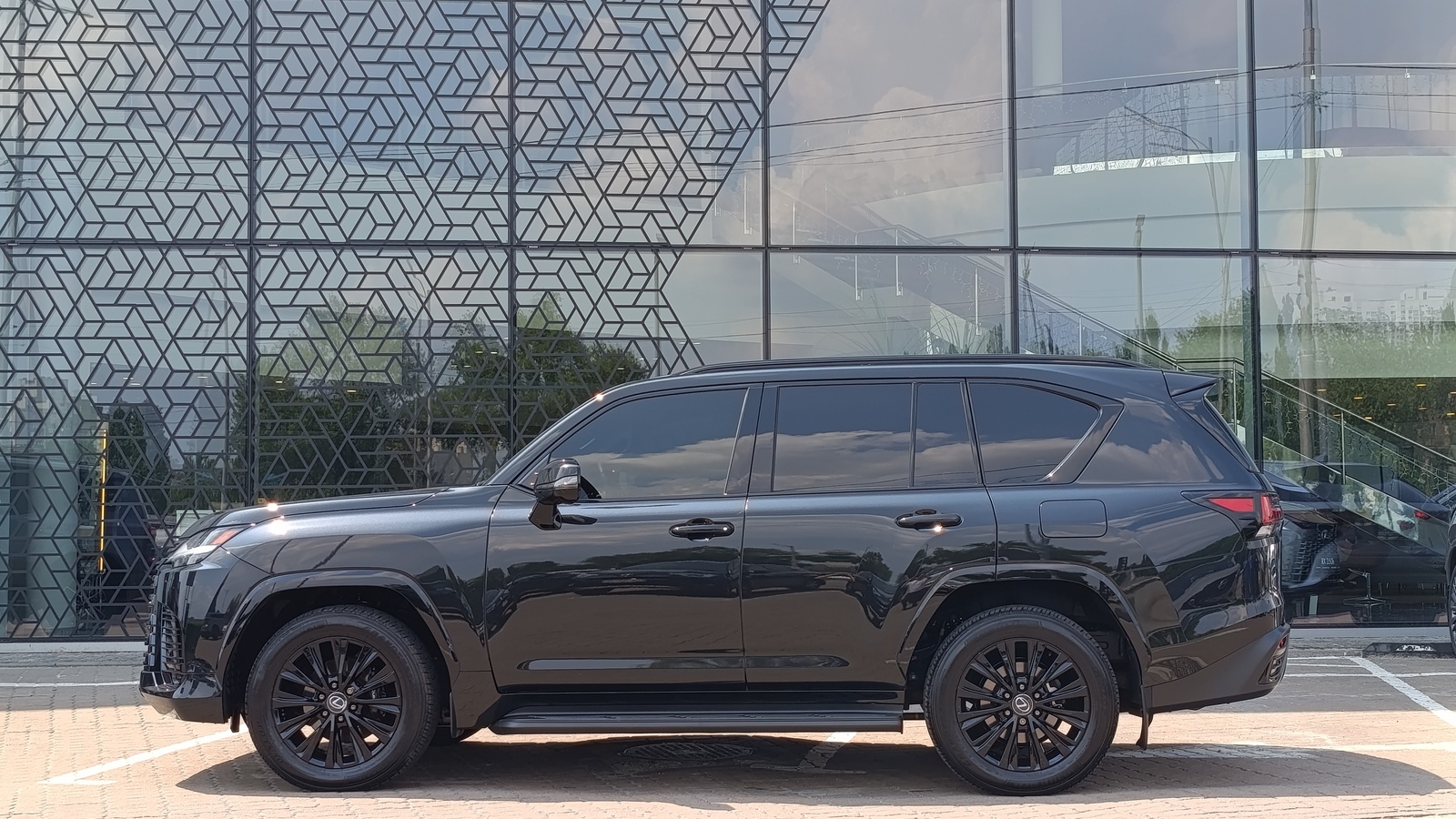 Lexus LX 2025 року, Універсал, Лексус Київ Захід, м.Київ | Фото № 3 Lexus LX 2025 року з пробігом 23315 км, Універсал, Лексус Київ Захід, м.Київ - 6080000 ГРН | Фото № 3