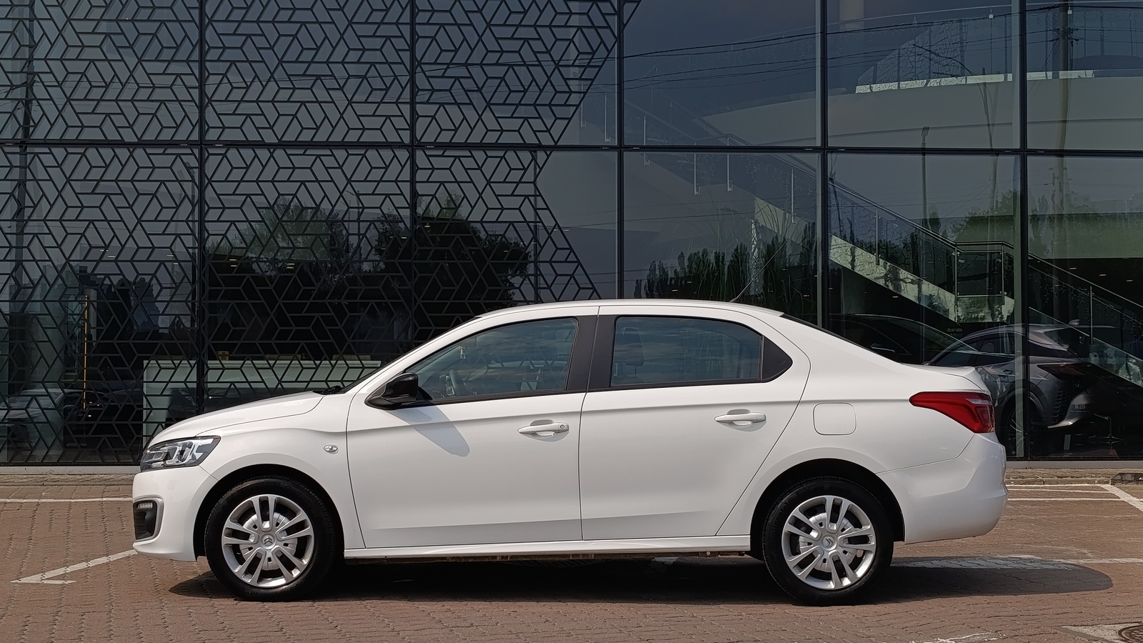 Інші авто CITROEN C-Elysee 2023 року з пробігом 39109 км, Седан, Лексус Київ Захід, м.Київ - 440000 ГРН | Фото № 3