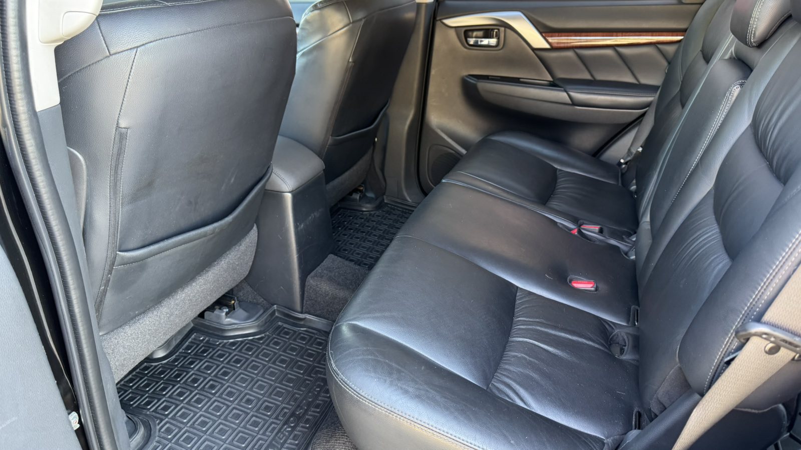 Інші авто MITSUBISHI PAJERO SPORT 2016 року, Універсал, Тойота Центр Київ "Автосаміт Укравто", м.Київ | Фото № 11 Інші авто MITSUBISHI PAJERO SPORT 2016 року з пробігом 238666 км, Універсал, Тойота Центр Київ "Автосаміт Укравто", м.Київ - 1200000 ГРН | Фото № 11