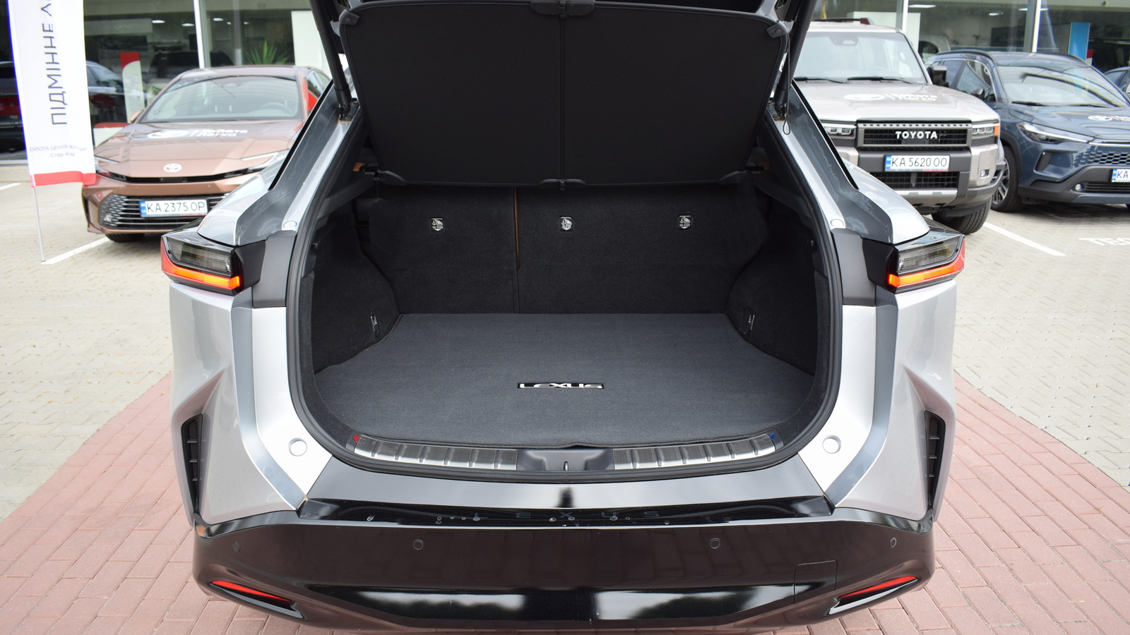 Lexus RZ 2023 року з пробігом 7701 км, Хетчбек, Тойота Центр Житомир "Стар - Кар", м.Житомир - 2096200 ГРН | Фото № 10