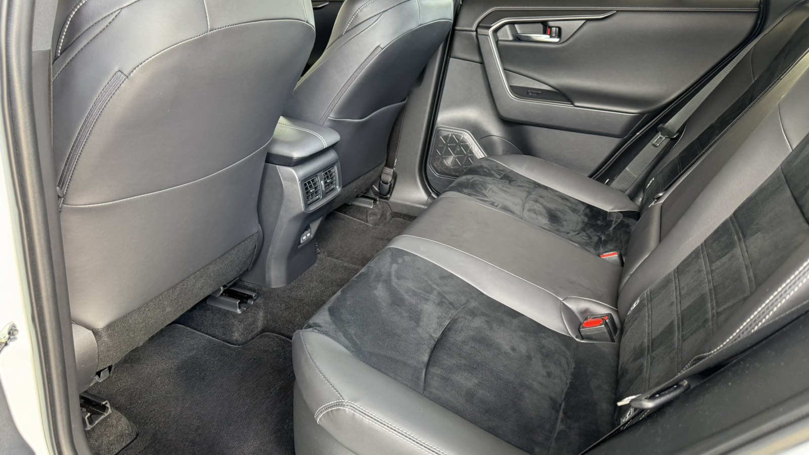 Toyota RAV4 2024 року з пробігом 8066 км, Універсал, Тойота Центр Київ "Автосаміт Укравто", м.Київ - 2385000 ГРН | Фото № 11