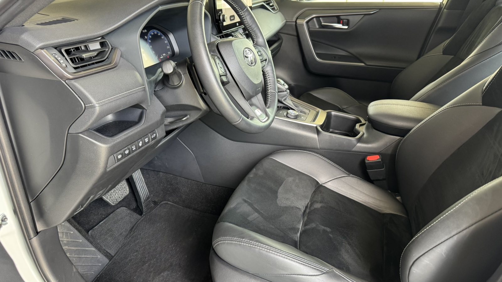 Toyota RAV4 2024 року з пробігом 8066 км, Універсал, Тойота Центр Київ "Автосаміт Укравто", м.Київ - 2385000 ГРН | Фото № 12