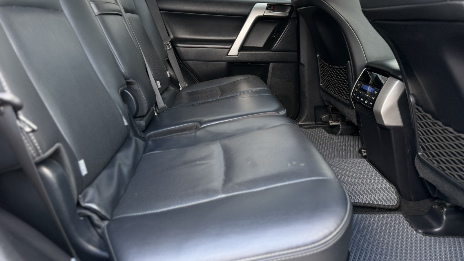 Toyota LAND CRUISER PRADO 2020 року, Універсал, Тойота Центр Луцьк "Автоконцепт", м.Луцьк | Фото № 7 Toyota LAND CRUISER PRADO 2020 року з пробігом 140381 км, Універсал, Тойота Центр Луцьк "Автоконцепт", м.Луцьк - 1930000 ГРН | Фото № 7