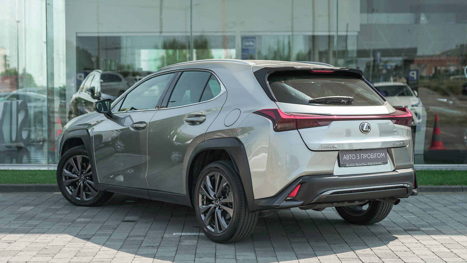 Lexus UX 2022 року, Хетчбек, Лексус Львів, м.Львів | Фото № 2 Lexus UX 2022 року з пробігом 111639 км, Хетчбек, Лексус Львів, м.Львів - 1341000 ГРН | Фото № 2