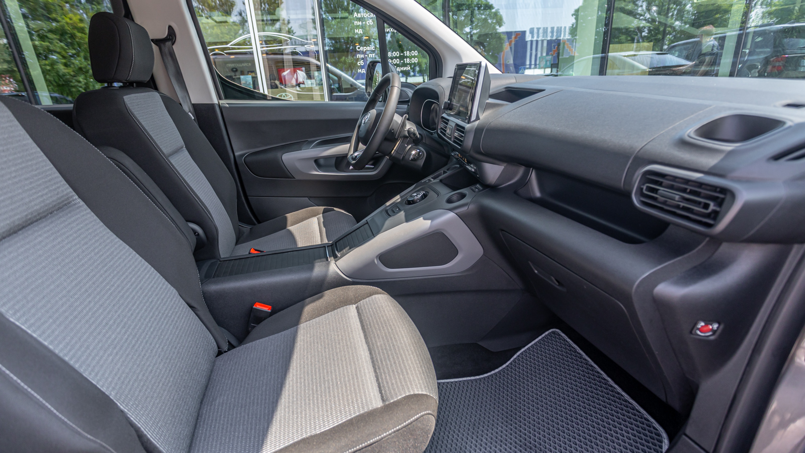Toyota PROACE CITY VERSO 2023 року з пробігом 28073 км, Мінівен, Тойота Центр Дніпро "Алмаз Мотор" на Запорізькому шосе, м.Дніпро - 1120000 ГРН | Фото № 6
