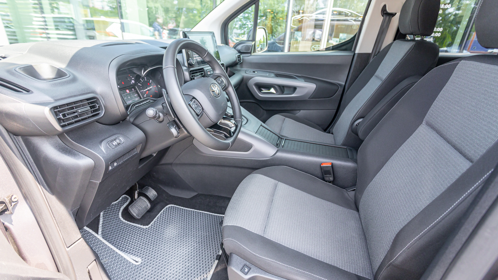 Toyota PROACE CITY VERSO 2023 року з пробігом 28073 км, Мінівен, Тойота Центр Дніпро "Алмаз Мотор" на Запорізькому шосе, м.Дніпро - 1120000 ГРН | Фото № 14