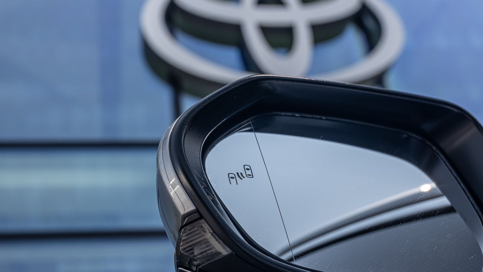 Toyota CAMRY 2025 року, Седан, Тойота Центр Дніпро "Алмаз Мотор" на Запорізькому шосе, м.Дніпро | Фото № 34 Toyota CAMRY 2025 року з пробігом 1691 км, Седан, Тойота Центр Дніпро "Алмаз Мотор" на Запорізькому шосе, м.Дніпро - 2150000 ГРН | Фото № 34