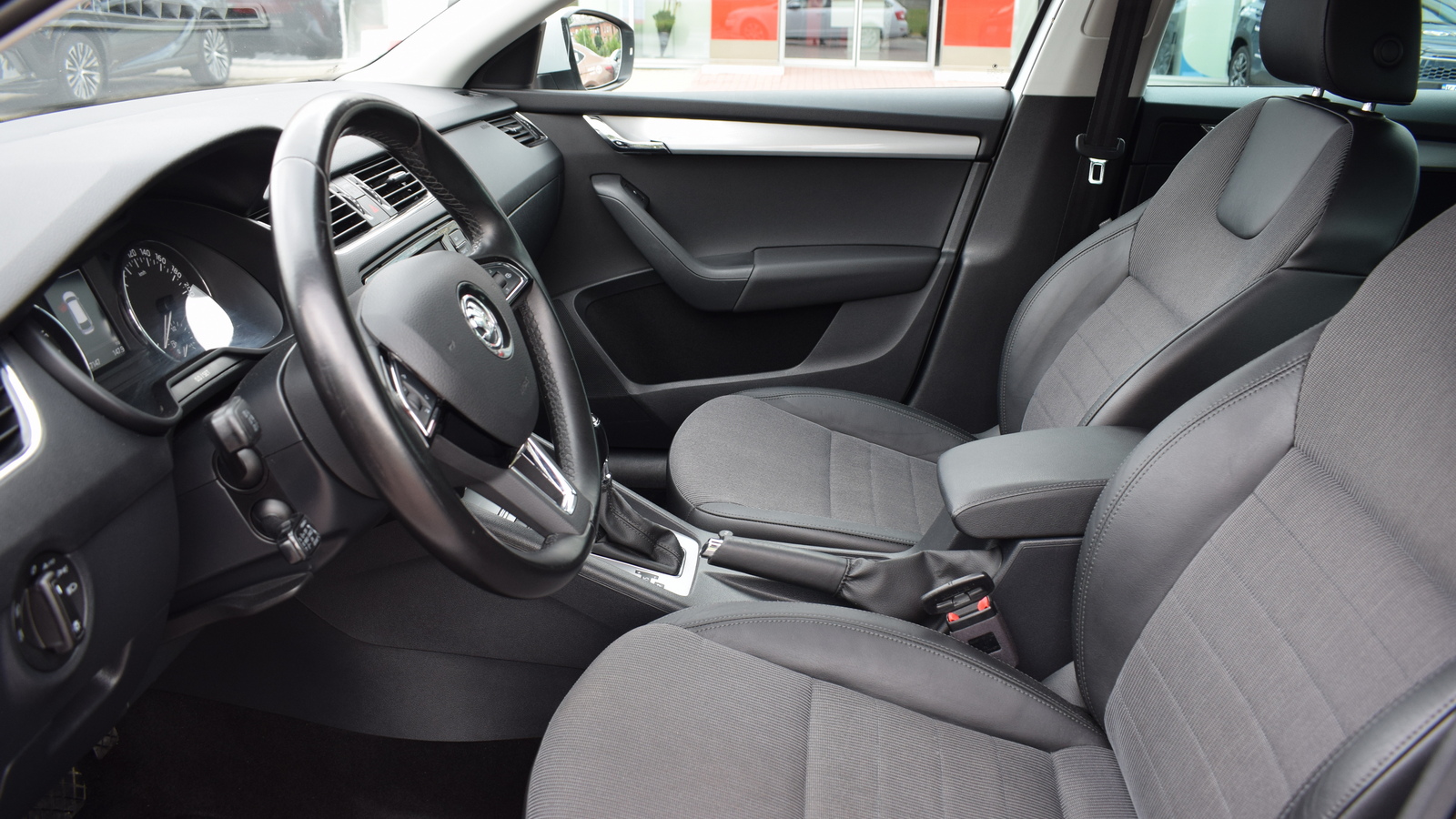 Інші авто SKODA OCTAVIA 2017 року, Універсал, Тойота Центр Житомир "Стар - Кар", м.Житомир | Фото № 12 Інші авто SKODA OCTAVIA 2017 року з пробігом 207000 км, Універсал, Тойота Центр Житомир "Стар - Кар", м.Житомир - 594510 ГРН | Фото № 12