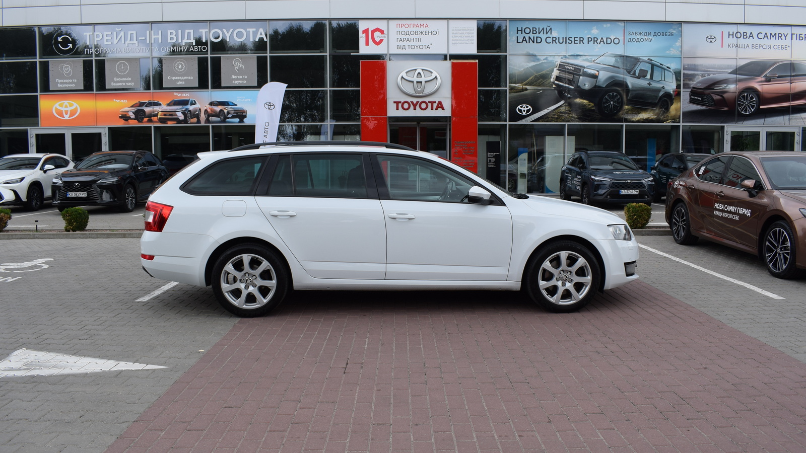 Інші авто SKODA OCTAVIA 2017 року, Універсал, Тойота Центр Житомир "Стар - Кар", м.Житомир | Фото № 16 Інші авто SKODA OCTAVIA 2017 року з пробігом 207000 км, Універсал, Тойота Центр Житомир "Стар - Кар", м.Житомир - 594510 ГРН | Фото № 16