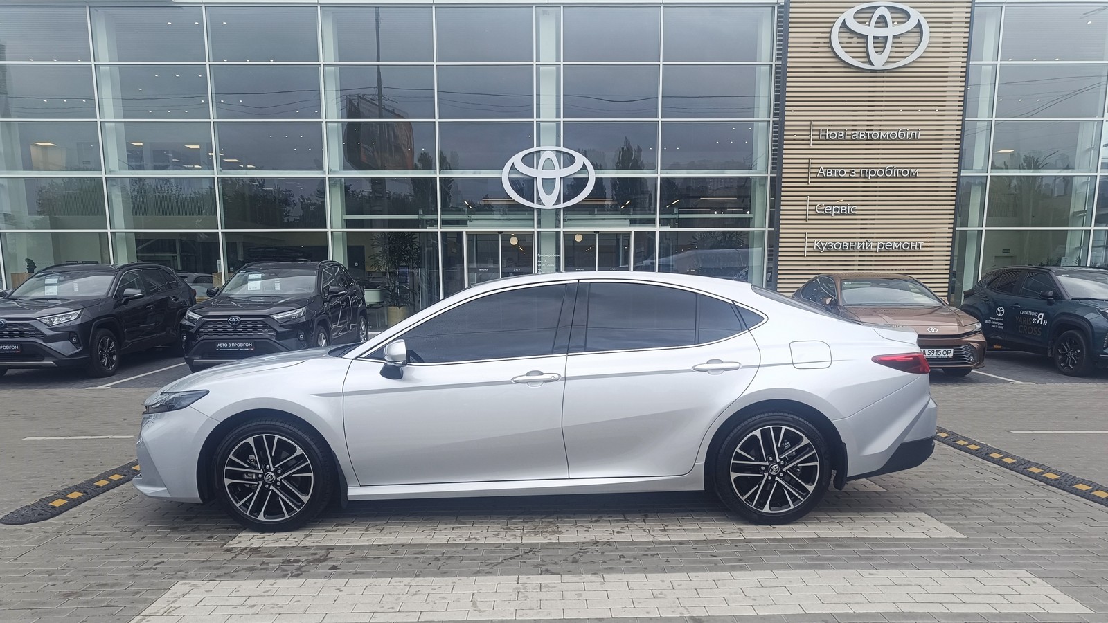 Toyota CAMRY 2025 року, Седан, Тойота Центр Київ "ВіДі Автострада", м.Київ | Фото № 3 Toyota CAMRY 2025 року з пробігом 35099 км, Седан, Тойота Центр Київ "ВіДі Автострада", м.Київ - 2140000 ГРН | Фото № 3