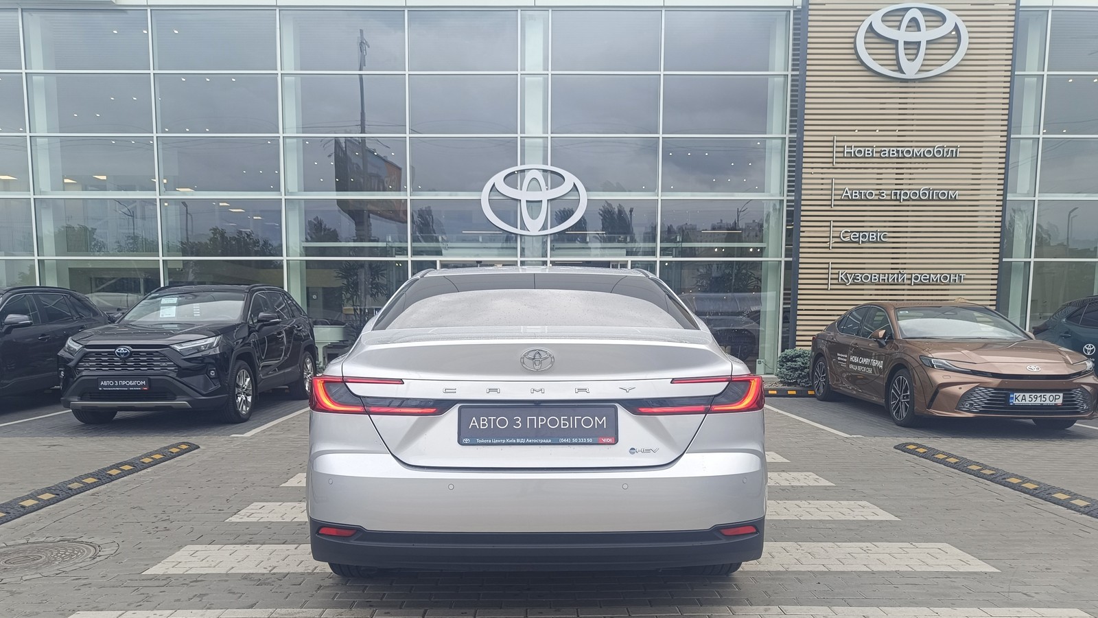Toyota CAMRY 2025 року, Седан, Тойота Центр Київ "ВіДі Автострада", м.Київ | Фото № 4 Toyota CAMRY 2025 року з пробігом 35099 км, Седан, Тойота Центр Київ "ВіДі Автострада", м.Київ - 2140000 ГРН | Фото № 4