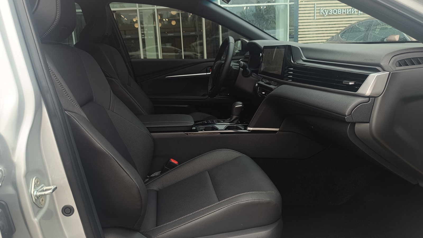 Toyota CAMRY 2025 року, Седан, Тойота Центр Київ "ВіДі Автострада", м.Київ | Фото № 6 Toyota CAMRY 2025 року з пробігом 35099 км, Седан, Тойота Центр Київ "ВіДі Автострада", м.Київ - 2140000 ГРН | Фото № 6