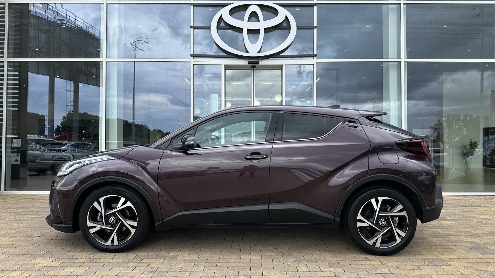 Toyota C-HR 2022 року, Універсал, Тойота Центр Київ «ВІДІ Аеропорт», м.Київ | Фото № 3 Toyota C-HR 2022 року з пробігом 53324 км, Універсал, Тойота Центр Київ «ВІДІ Аеропорт», м.Київ - 1300000 ГРН | Фото № 3
