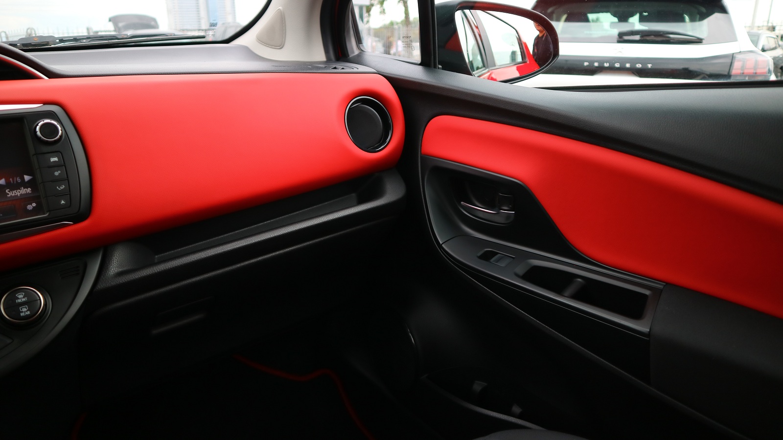 Toyota YARIS 2016 року, Хетчбек, Тойота Центр Київ "Автосаміт Укравто Столичне", м.Київ | Фото № 17 Toyota YARIS 2016 року з пробігом 176829 км, Хетчбек, Тойота Центр Київ "Автосаміт Укравто Столичне", м.Київ - 433000 ГРН | Фото № 17