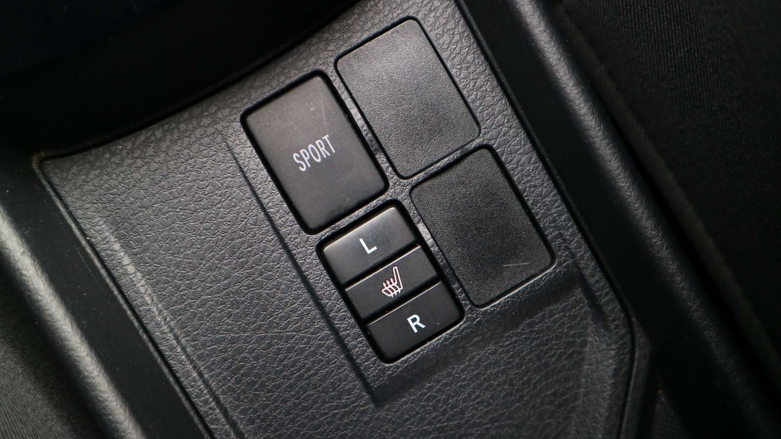 Toyota YARIS 2016 року, Хетчбек, Тойота Центр Київ "Автосаміт Укравто Столичне", м.Київ | Фото № 23 Toyota YARIS 2016 року з пробігом 176829 км, Хетчбек, Тойота Центр Київ "Автосаміт Укравто Столичне", м.Київ - 433000 ГРН | Фото № 23