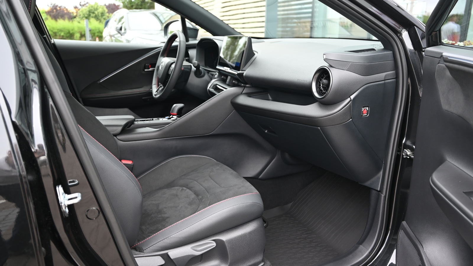 Toyota C-HR 2025 року з пробігом 8929 км, Хетчбек, Тойота Центр Київ "Сіті Плаза", м.Київ - 1833500 ГРН | Фото № 6