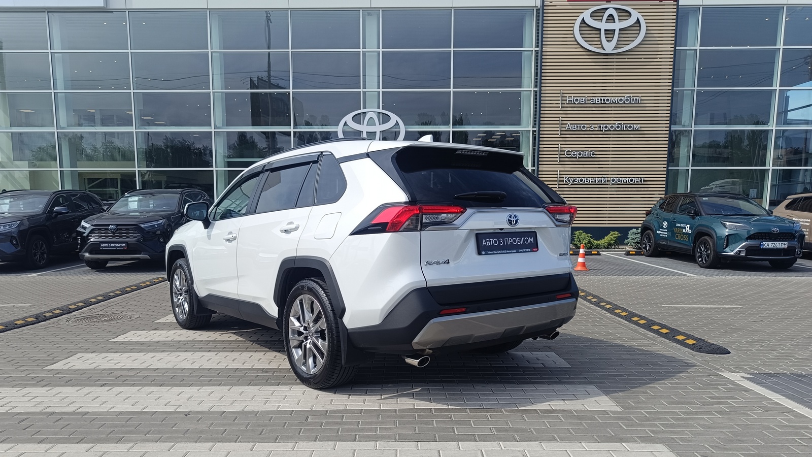 Toyota RAV4 2024 року, Універсал, Тойота Центр Київ "ВіДі Автострада", м.Київ | Фото № 2 Toyota RAV4 2024 року з пробігом 18459 км, Універсал, Тойота Центр Київ "ВіДі Автострада", м.Київ - 2170000 ГРН | Фото № 2