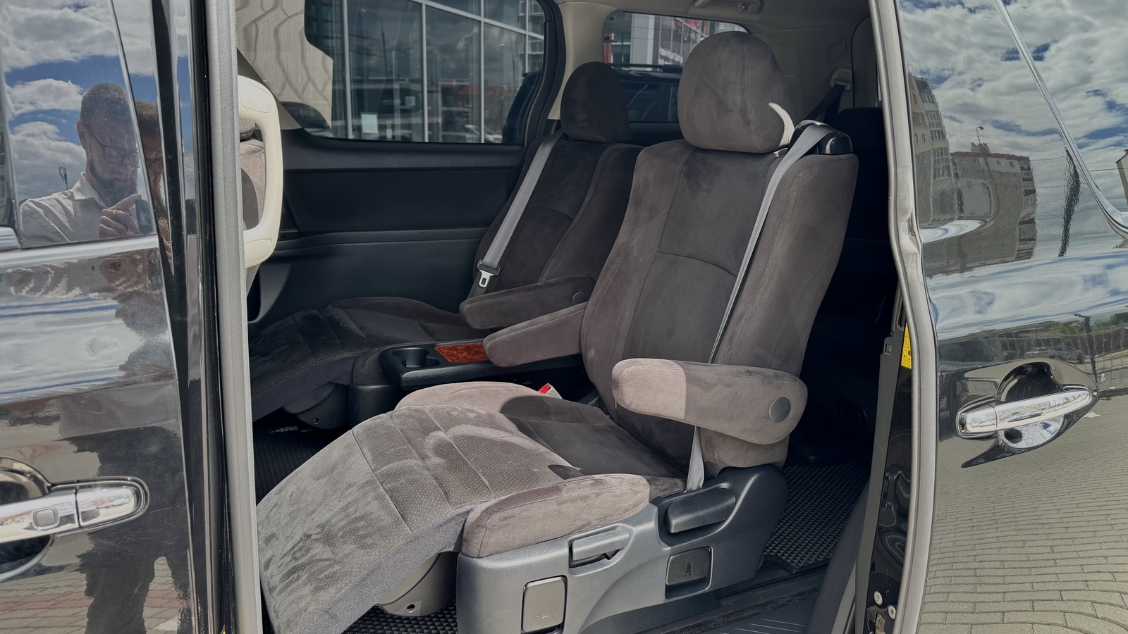 Toyota ALPHARD 2011 року, Універсал, Тойота Центр Чернігів "Соллі-Плюс", м.Чернігів | Фото № 11 Toyota ALPHARD 2011 року з пробігом 110115 км, Універсал, Тойота Центр Чернігів "Соллі-Плюс", м.Чернігів - 950000 ГРН | Фото № 11