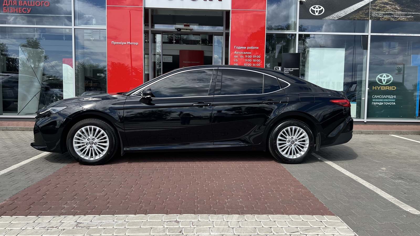 Toyota CAMRY 2024 року з пробігом 31253 км, Седан, Тойота Центр Вінниця "Преміум Мотор", м.Вінниця - 1740000 ГРН | Фото № 3