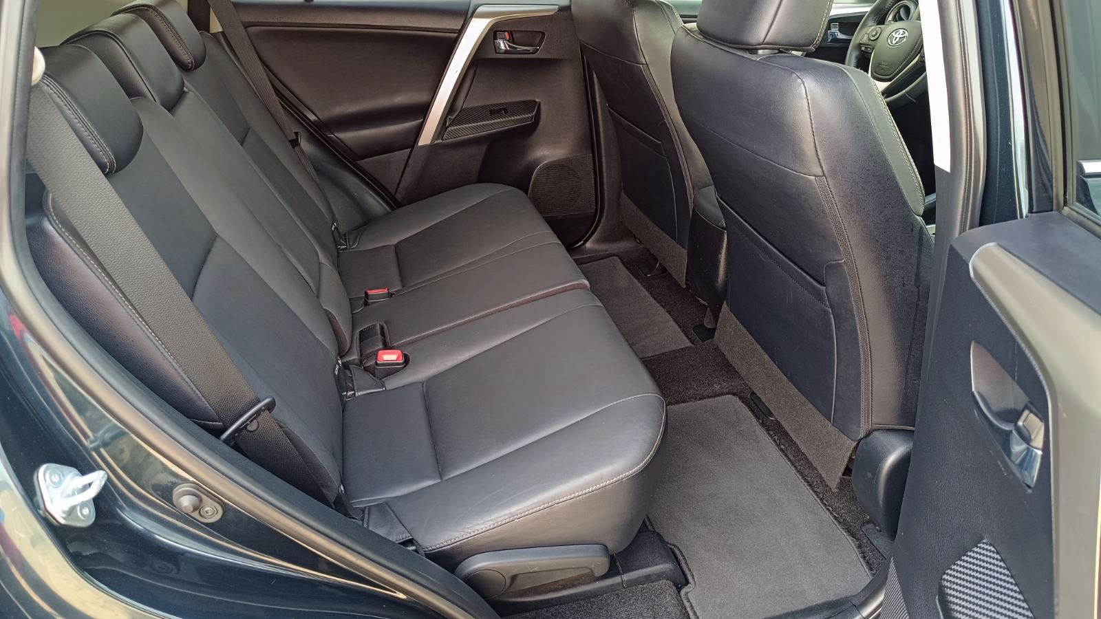 Toyota RAV4 2015 року з пробігом 187056 км, Універсал, Тойота Центр Київ «ВІДІ Аеропорт», м.Київ - 825000 ГРН | Фото № 7