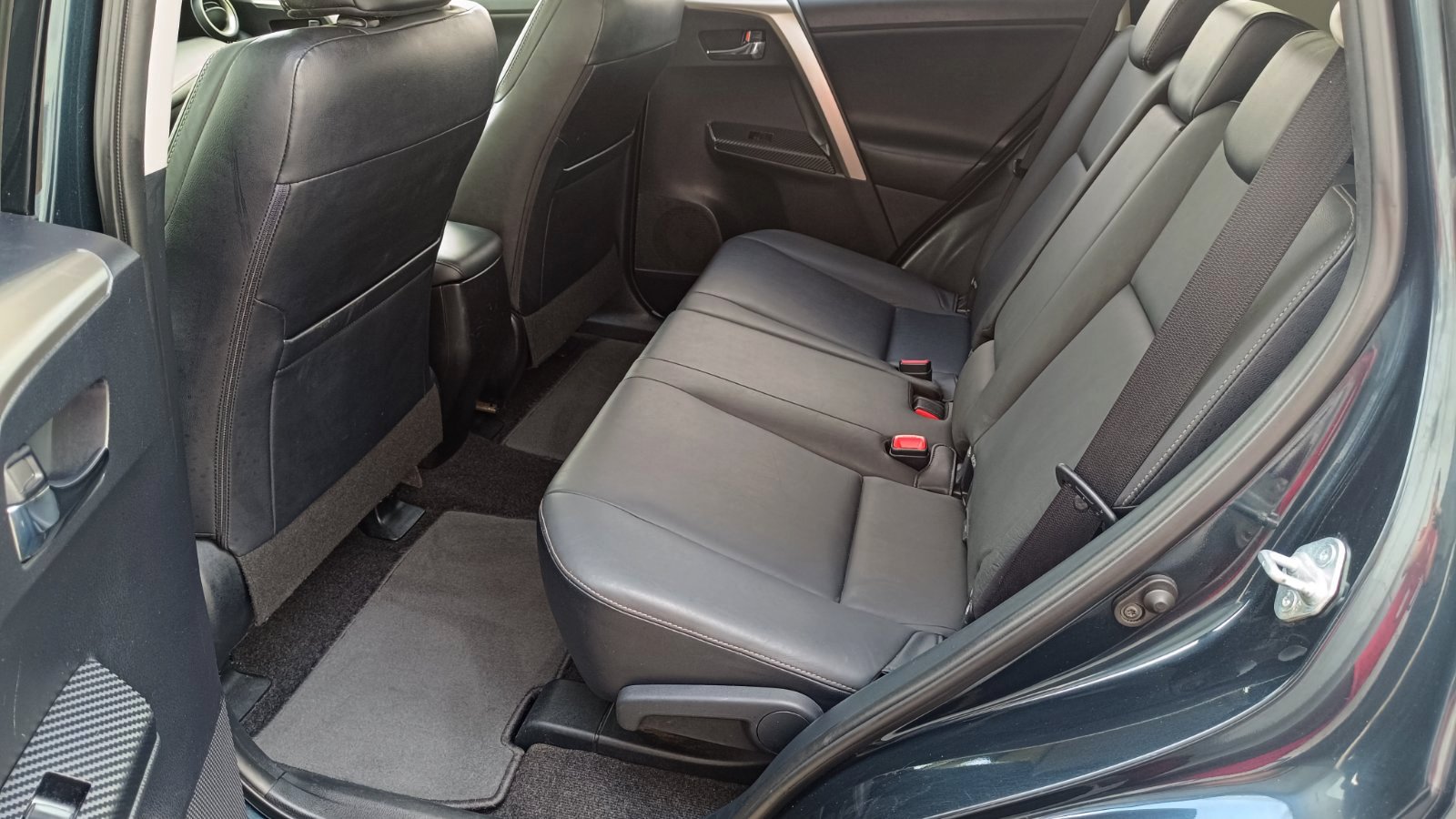Toyota RAV4 2015 року з пробігом 187056 км, Універсал, Тойота Центр Київ «ВІДІ Аеропорт», м.Київ - 825000 ГРН | Фото № 11