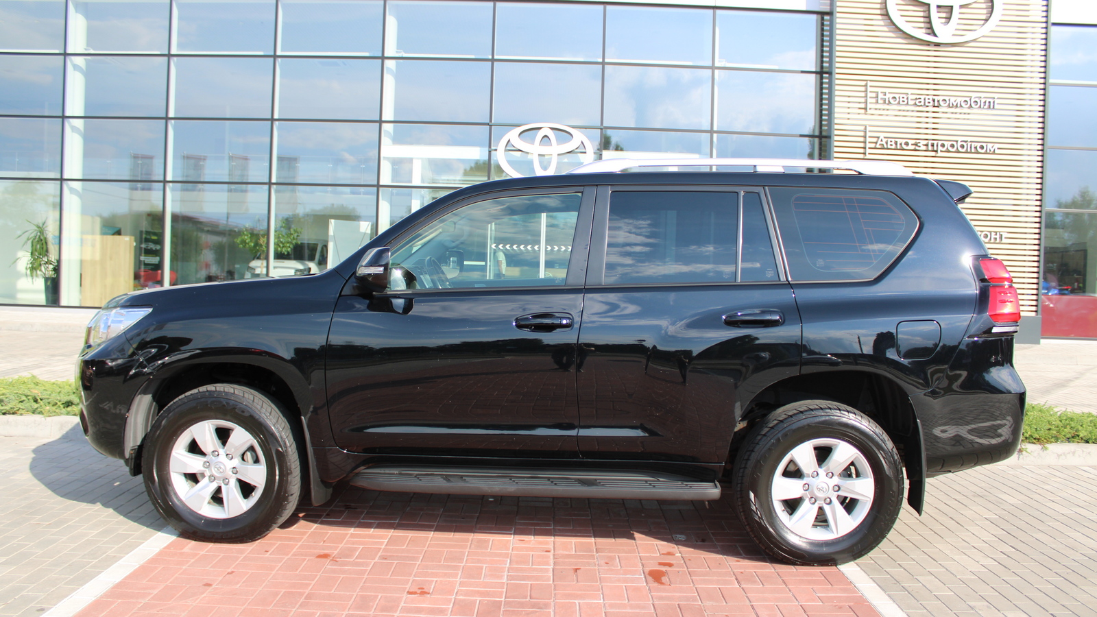 Toyota LAND CRUISER PRADO 2021 року, Універсал, Тойота Центр Черкаси "Мотор Сіті", м.Черкаси | Фото № 3 Toyota LAND CRUISER PRADO 2021 року з пробігом 232331 км, Універсал, Тойота Центр Черкаси "Мотор Сіті", м.Черкаси - 1590000 ГРН | Фото № 3