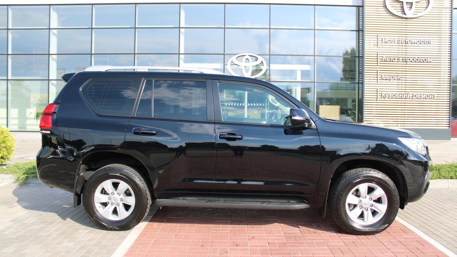 Toyota LAND CRUISER PRADO 2021 року, Універсал, Тойота Центр Черкаси "Мотор Сіті", м.Черкаси | Фото № 17 Toyota LAND CRUISER PRADO 2021 року з пробігом 232331 км, Універсал, Тойота Центр Черкаси "Мотор Сіті", м.Черкаси - 1590000 ГРН | Фото № 17