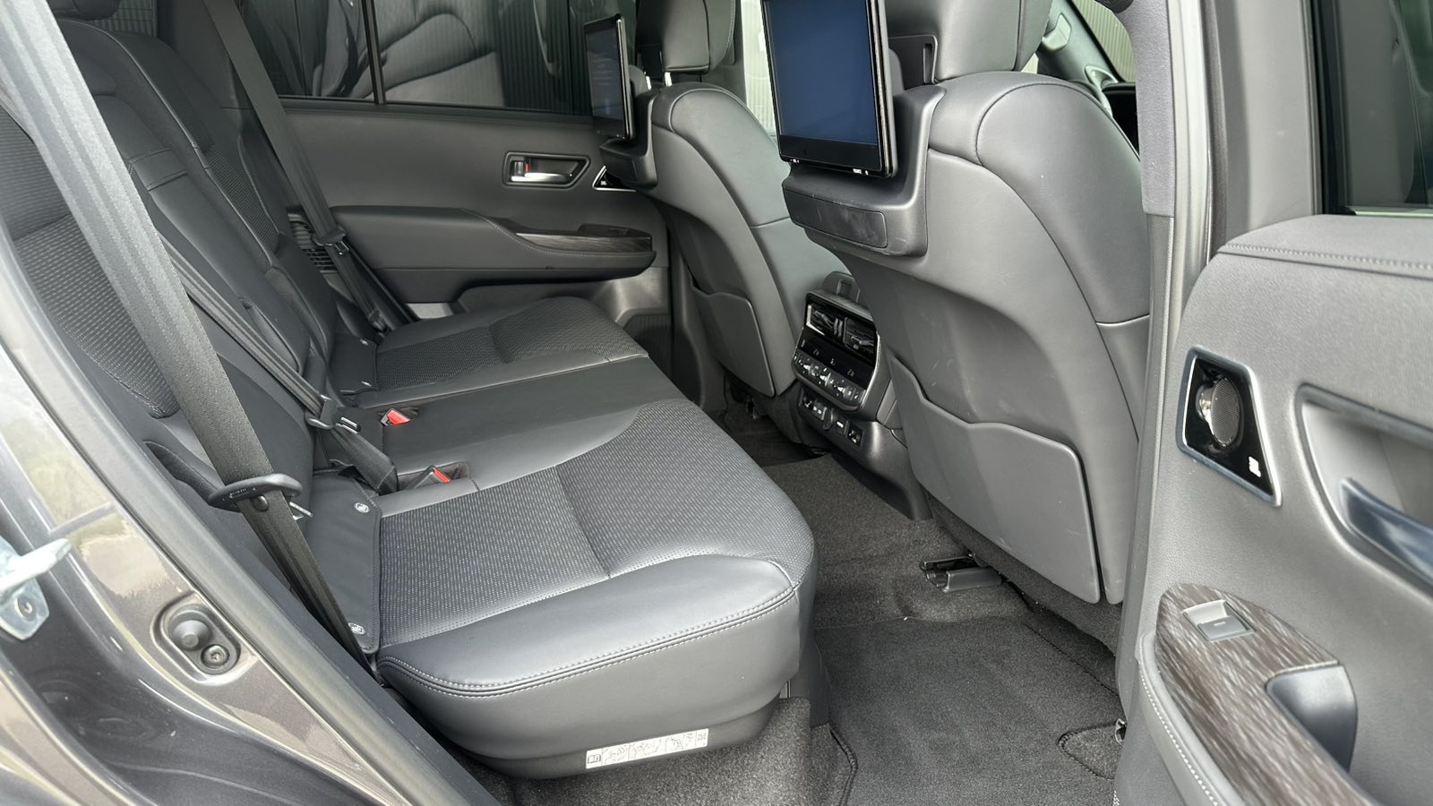 Toyota LAND CRUISER 2023 року з пробігом 34000 км, Універсал, Лексус Київ Аеропорт, м.Київ - 4013077 ГРН | Фото № 7