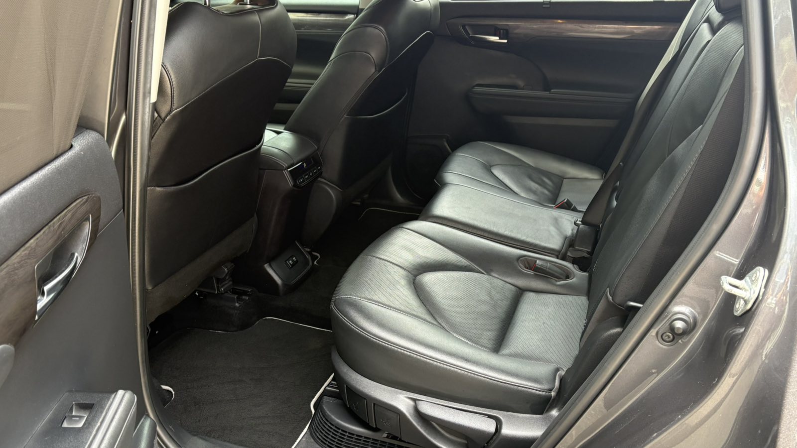 Toyota HIGHLANDER 2021 року, Універсал, Тойота Центр Київ "Автосаміт Укравто", м.Київ | Фото № 11 Toyota HIGHLANDER 2021 року з пробігом 79000 км, Універсал, Тойота Центр Київ "Автосаміт Укравто", м.Київ - 2380000 ГРН | Фото № 11