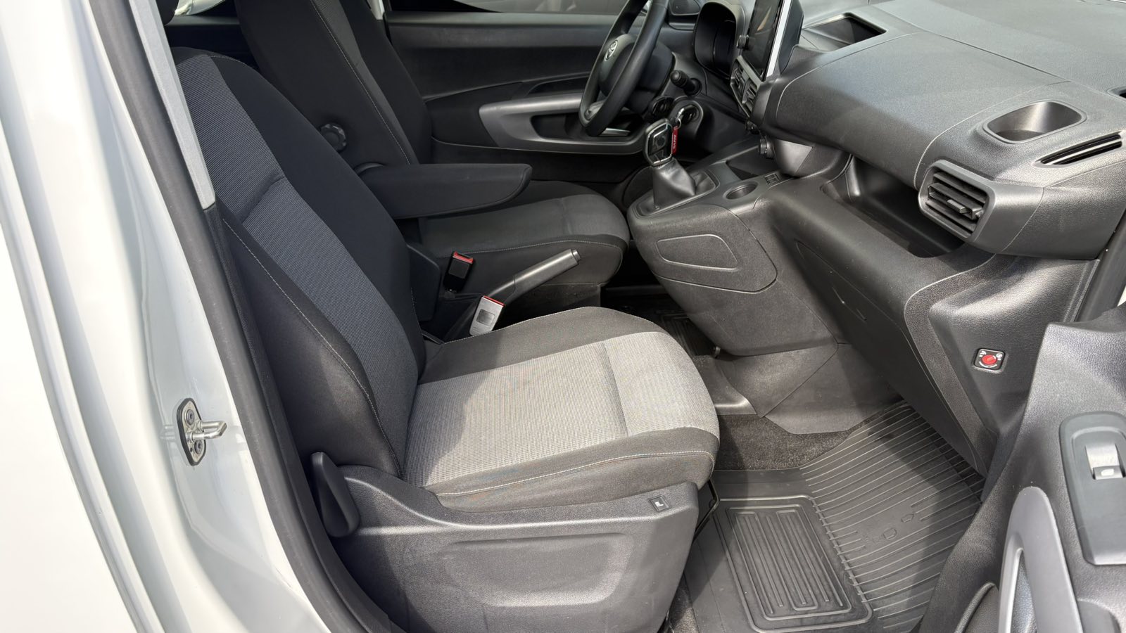 Toyota PROACE CITY VERSO 2021 року з пробігом 87029 км, Універсал, Тойота Центр Київ "Автосаміт Укравто", м.Київ - 1218100 ГРН | Фото № 6