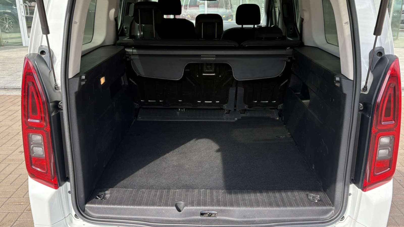 Toyota PROACE CITY VERSO 2021 року з пробігом 87029 км, Універсал, Тойота Центр Київ "Автосаміт Укравто", м.Київ - 1218100 ГРН | Фото № 10