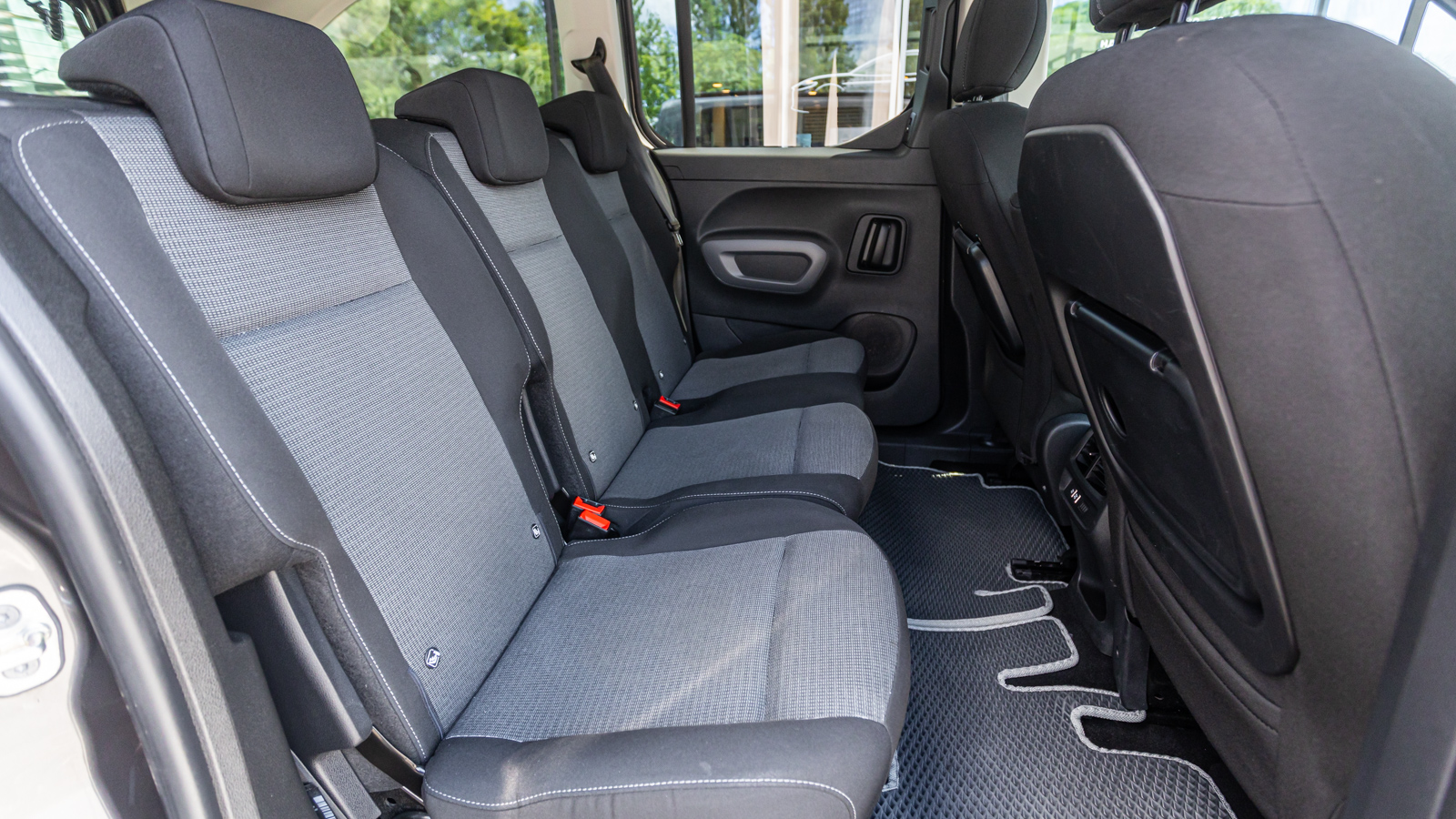 Toyota PROACE CITY VERSO 2023 року з пробігом 82069 км, Мінівен, Тойота Центр Дніпро "Алмаз Мотор" на Запорізькому шосе, м.Дніпро - 1080000 ГРН | Фото № 7