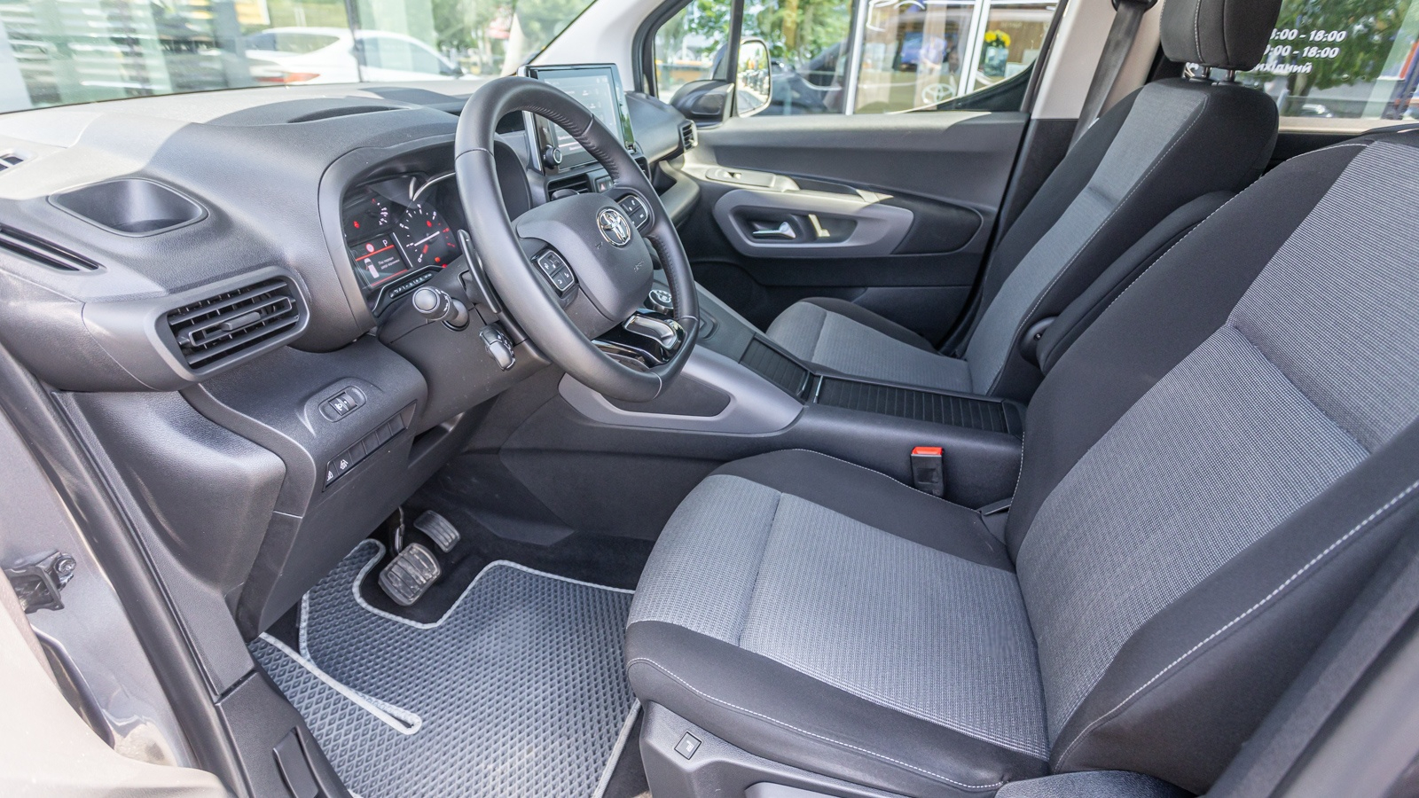 Toyota PROACE CITY VERSO 2023 року з пробігом 82069 км, Мінівен, Тойота Центр Дніпро "Алмаз Мотор" на Запорізькому шосе, м.Дніпро - 1080000 ГРН | Фото № 14