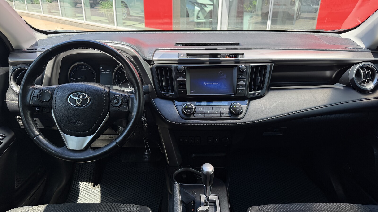 Toyota RAV4 2017 року, Універсал, Тойота Центр Кривий Ріг "Алмаз Сістем", м.Кривий Ріг | Фото № 8 Toyota RAV4 2017 року з пробігом 68936 км, Універсал, Тойота Центр Кривий Ріг "Алмаз Сістем", м.Кривий Ріг - 900000 ГРН | Фото № 8