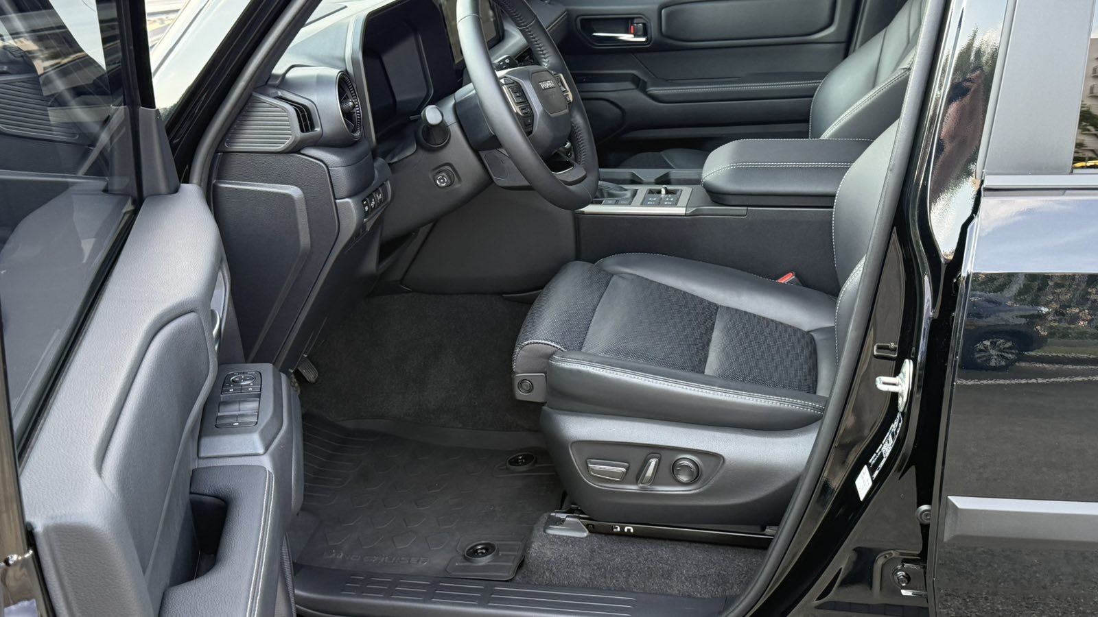 Toyota LAND CRUISER PRADO 2025 року з пробігом 18095 км, Універсал, Тойота Центр Київ "Автосаміт Укравто", м.Київ - 2850000 ГРН | Фото № 12
