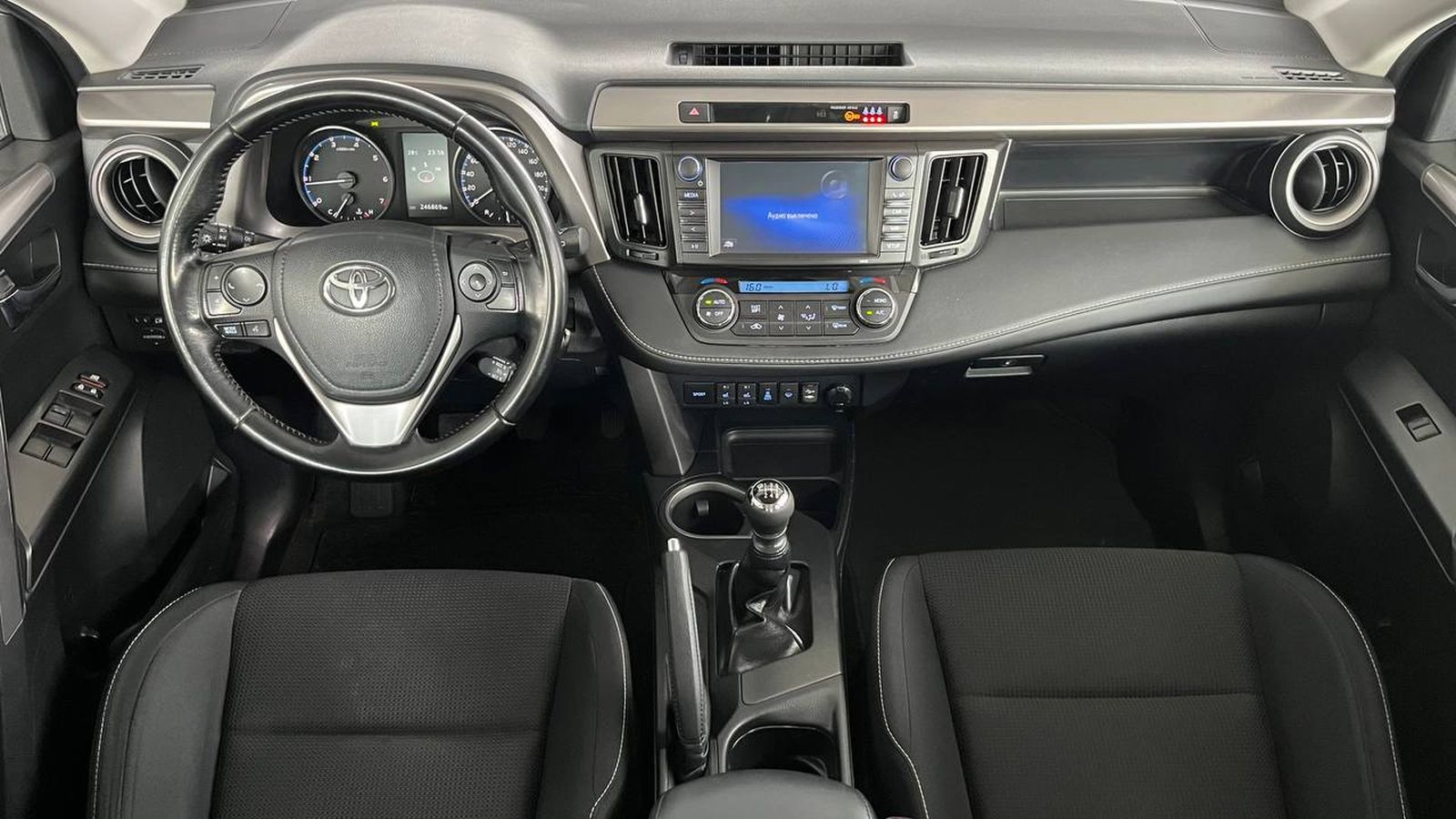 Toyota RAV4 2016 року, Універсал, Тойота Центр Хмельницький "Гранд Мотор", м.Хмельницький | Фото № 8 Toyota RAV4 2016 року з пробігом 246859 км, Універсал, Тойота Центр Хмельницький "Гранд Мотор", м.Хмельницький - 774000 ГРН | Фото № 8
